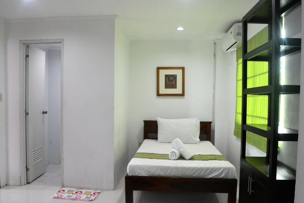 Hotel Lola Natividad Vigan Esterno foto